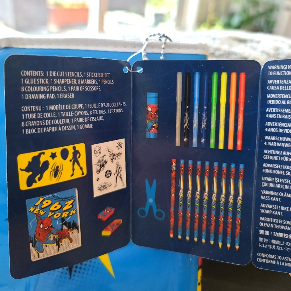 Spider-Man school Kit - Picture 6 of 7